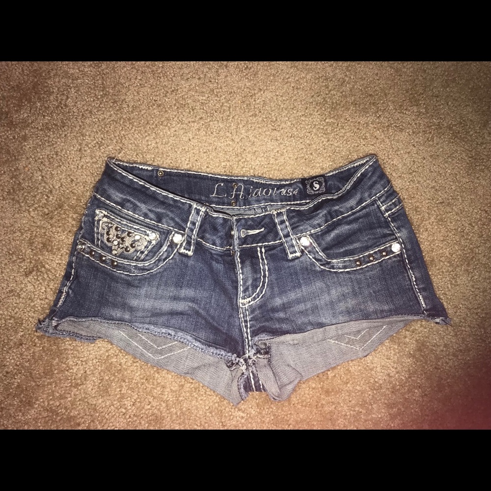 L.A idol usa Jean shorts